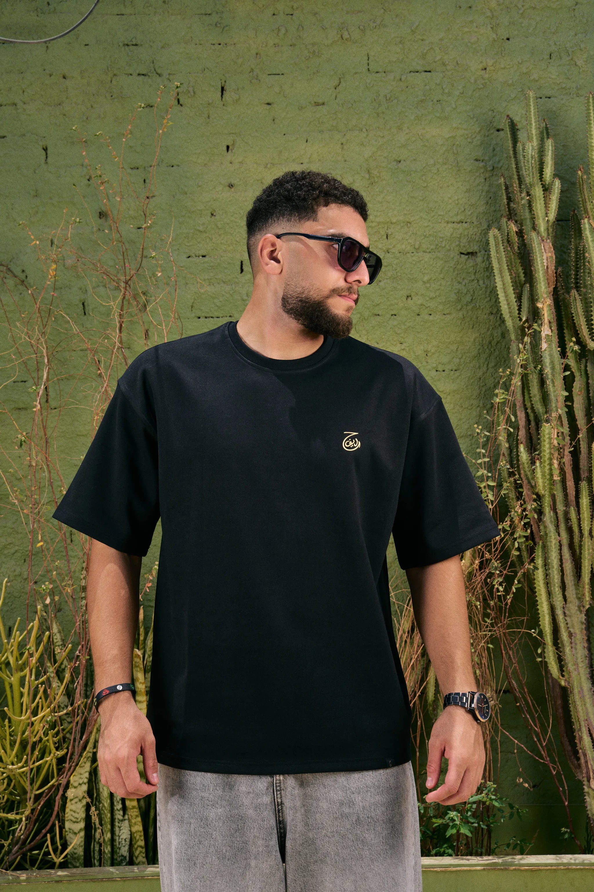 Black Essential Oversized Tee
