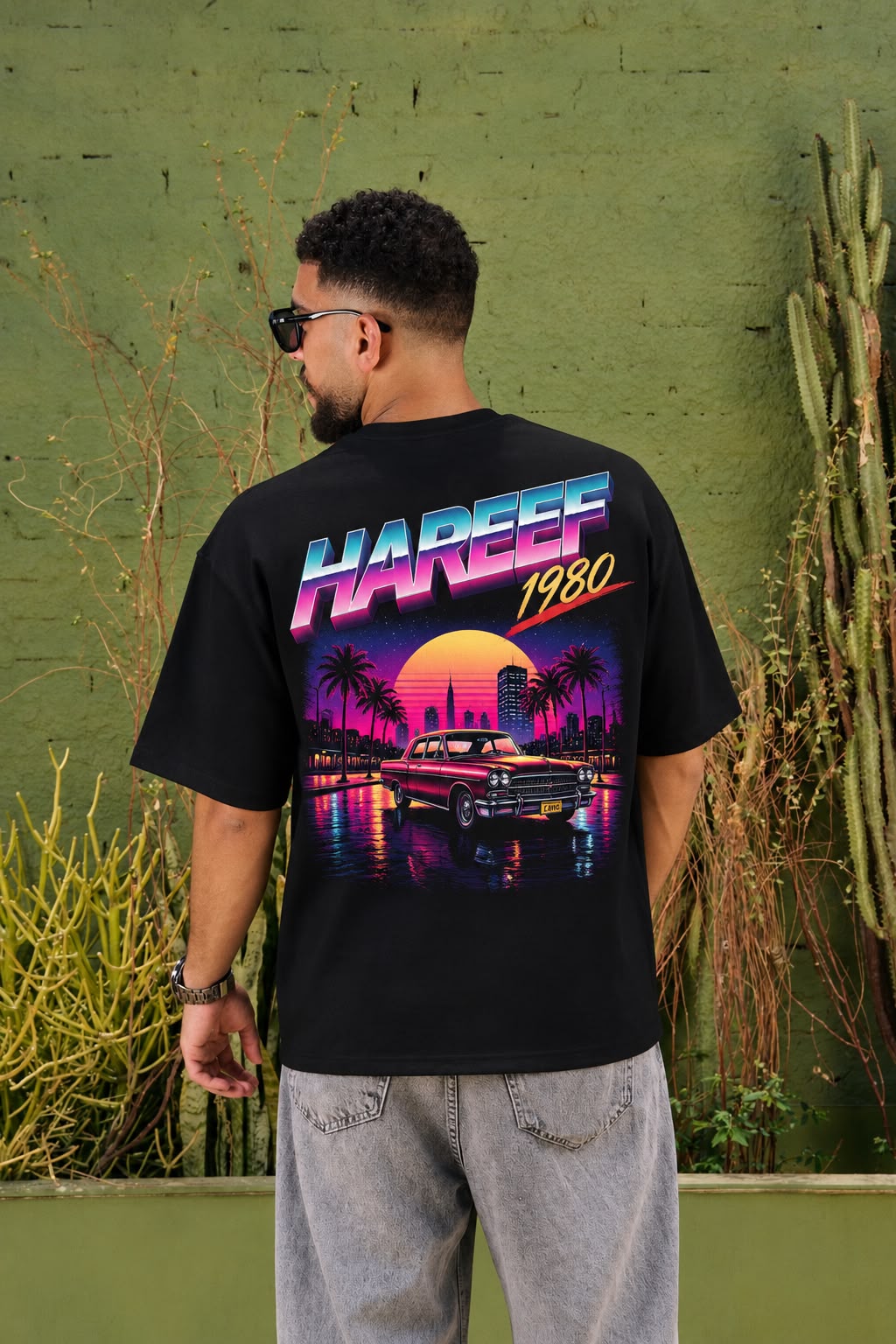 Hareef 1980 oversized tee - back print, on model